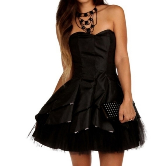 Black Swan Strapless Sweetheart Neckline Layered Tulle Special Event Dress 3/4 - Picture 2 of 8